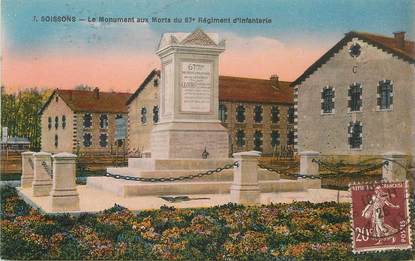 CPA FRANCE 02 "Soissons, le monument aux morts"