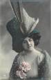 La Femme CPA FEMME / CHAPEAU