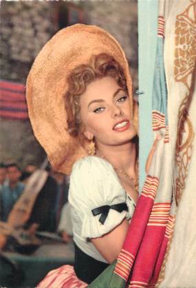 CPSM ARTISTES " Sophia Loren"