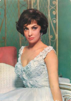 CPSM ARTISTES "Gina Lollobrigida"