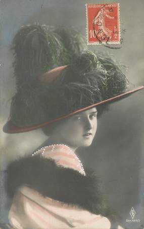 CPA LA FEMME / MODE / CHAPEAU