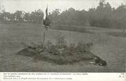 Militaire CPA MILITAIRE " La tombe commune de 10 soldats du 5ème régiment d'infanterie"