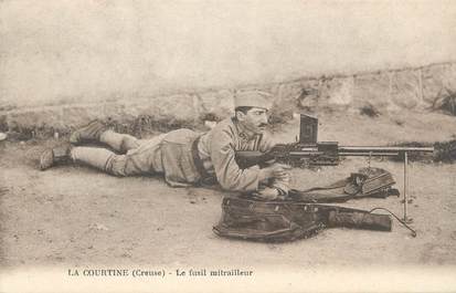 CPA MILITAIRE FRANCE 23 " La Courtine " / LE FUSIL MITRAILLEUR