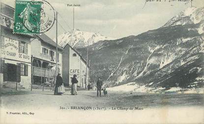 CPA FRANCE 05 " Briançon, le Champ de Mars, restaurant"