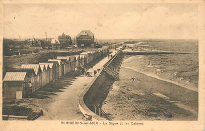 CPA FRANCE 14 "Bernières sur Mer, la digue et les Cabines"