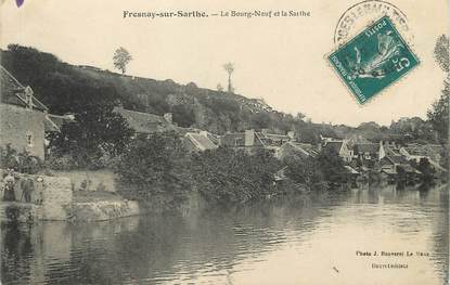 / CPA FRANCE 72 "Fresnay sur Sarthe, le bourg neuf et la Sarthe"