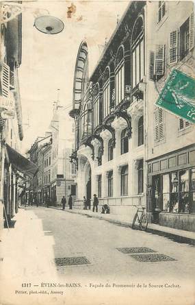 CPA FRANCE 74 "Evian les Bains, Façade du Promenoirde la Source Cachat"