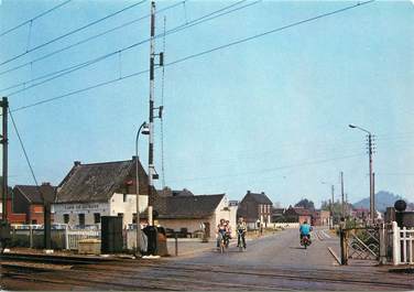 CPSM FRANCE 59 " Ostricourt, le Passage à niveau "