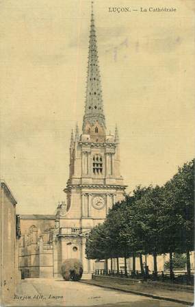 CPA FRANCE 85 "Luçon, La cathédrale"