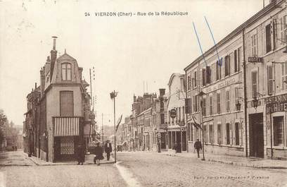 / CPA FRANCE 18 "Vierzon, rue de la république"