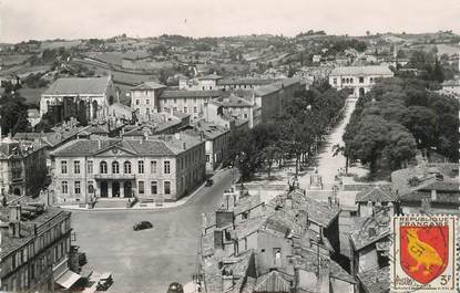 CPSM FRANCE 32 "Auch, l'Hotel de ville et les allées d'Etigny"