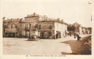 32 Ger CPA FRANCE 32 "Vic Fezensac, Place des Capucines"