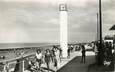 / CPSM FRANCE 14 "Luc sur Mer, la digue et l'horloge"