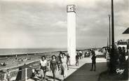 14 Calvado / CPSM FRANCE 14 "Luc sur Mer, la digue et l'horloge"