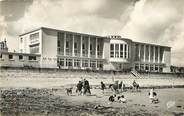 14 Calvado / CPSM FRANCE 14 "Luc sur Mer, le casino vu de la plage"