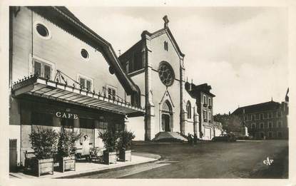 CPSM FRANCE 73 "Saint-Genix-sur-Guiers, Place de l'église"