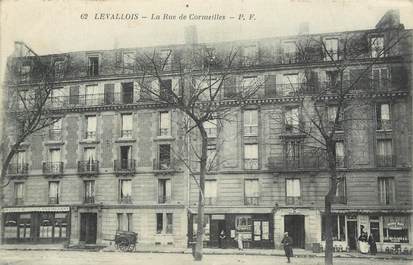 CPA France 92 " Levallois Perret, La rue de Cormeilles"