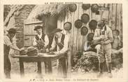 22 Cote D'armor CPA FRANCE 22 "Le Fabricant de Chapeaux"