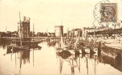 CPA FRANCE 17 "La Rochelle, le port d'échouage"