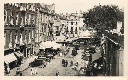 CPSM FRANCE 35 "Saint Malo, place Chauteaubriand"