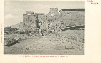 CPA EGYPTE "Thèbes, temple de Médinet Abou, pavillon de Ramsès III" / Ed. BERGERET 