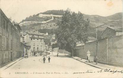 CPSM FRANCE 38 "Grenoble, l'avenue du Pont de Pierre"