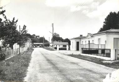 CPSM FRANCE 33 "Saumos, la mairie"