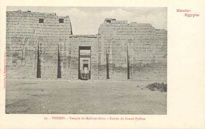 CPA EGYPTE "Thèbes, temple de Médinet Abou  " / Ed. BERGERET 