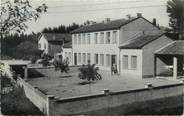 84 Vaucluse CPA FRANCE 84 "Travaillan, Les Ecoles"