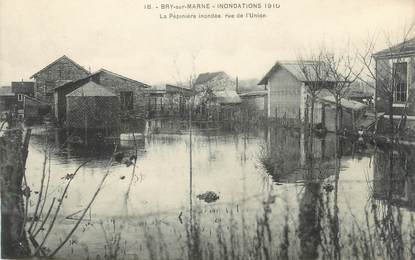 CPA FRANCE 94 "Bry-sur-Marne, Inondations 1910, La Pépinière inondée, Rue de l'Union"