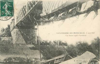 CPA FRANCE 49 "Les Ponts de Ce, Catastrophe des Ponts-de-Cé, 4 août 1907, Une heure après l'accident"