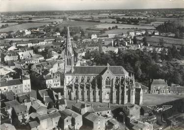 CPSM FRANCE 49 "Vihiers, L'Eglise Saint-Nicolas"