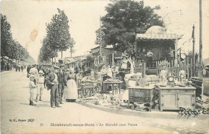 CPA FRANCE 93 "Montreuil-sous-Bois, Marché aux Puces, Brocanteur"