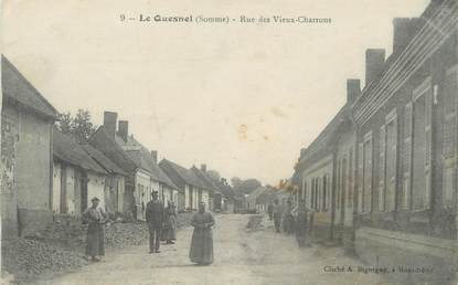 CPA FRANCE 80 " Le Quesnel, Rue des Vieux-Charrons"