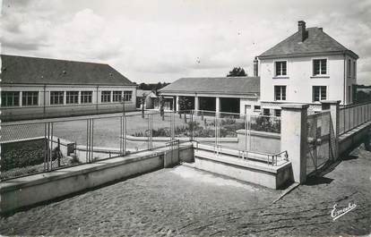 CPSM FRANCE 49 "St-Lambert-des-Levées, Groupe Scolaire"