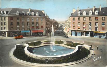 CPSM FRANCE 61 " Flers, Place Centrale et Rue du Juin "