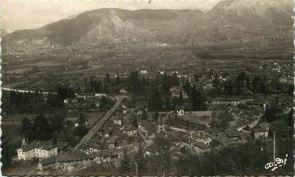 / CPSM FRANCE 38 "Gières, vue générale et le mont Rachais"