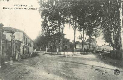 CPA FRANCE 01 "Thoissey, Ecole, Avenue du Chateau"