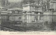 75 Pari CPA FRANCE 75 "Paris 20ème, Père Lachaise, Tombeaux de La Fontaine et Molière, Théatre"