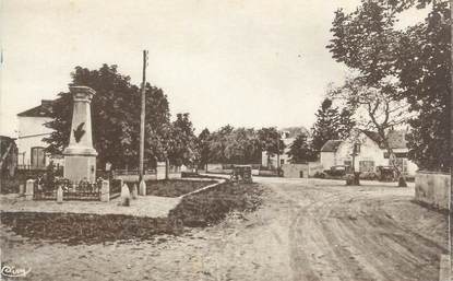 CPA FRANCE 03 "Vendat, Place de l'Eglise"