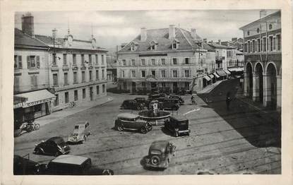 / CPSM FRANCE 38 "La Tour du Pin, centre de la ville" / AUTOMOBILE