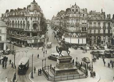 CPSM FRANCE 45 "Orléans, Place du Martroi, Statue de Jeanne d'Arc, Rue de la République"