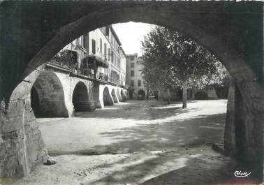 CPSM FRANCE 30 "Sommières, Place du Marché, Les Arceaux"