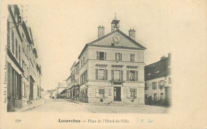   CPA FRANCE 95 "Luzarches, place de l'Hotel de ville"