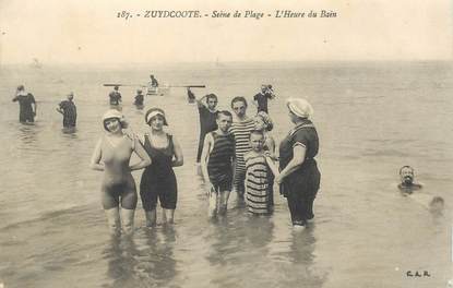 CPA FRANCE 59 "Zuydcoote" / BAIGNEUSES