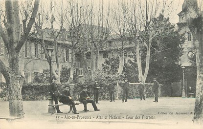 / CPA FRANCE 13 "Aix en Provence, arts et métiers, cours des Pierrots"