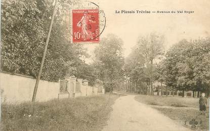 CPA FRANCE 94 "Le Plessis Trévise, avenue du Val Roger"