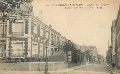 CPA FRANCE 93 "Les Lilas Bagnolet, la rue des Bruyères"