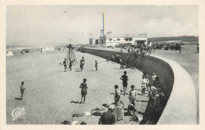 CPSM FRANCE 64 "Biarritz, la plage et la piscine"