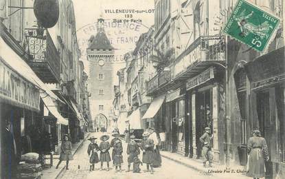 CPA FRANCE 47 " Villeneuve sur lot, rue de Paris "